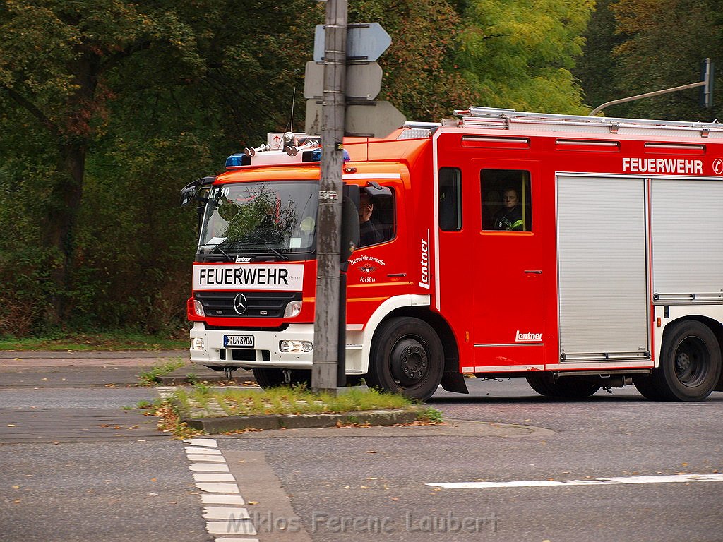 Feuer Kueche Koeln Neu Brueck Heinrich Lerschstr P367.JPG